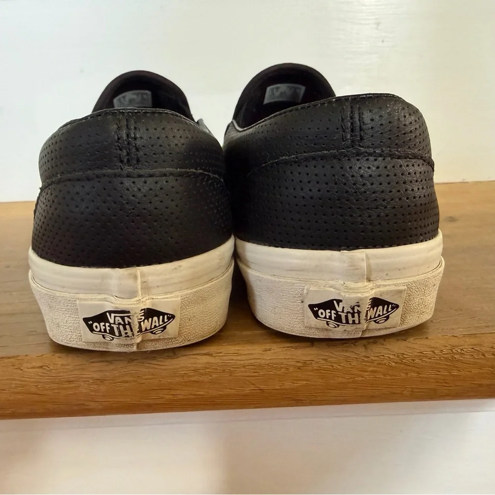 Vans Black Classic Slip-On Perf Leather Unisex Mens 6/ Women’s 7.5